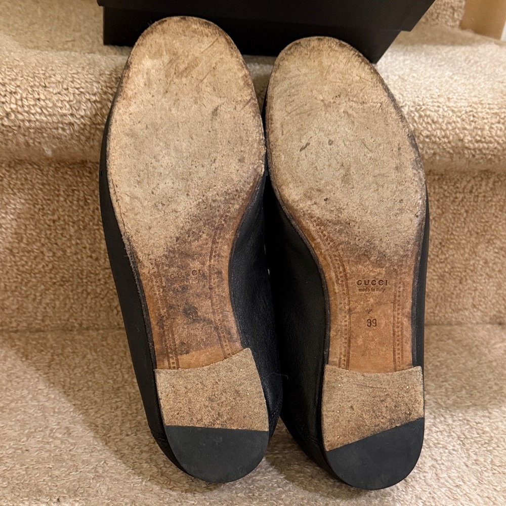 Black Gucci horsebit Leather Loafers with Gold Detail - Picture 8 of 11